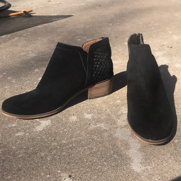 Nordstrom Shoes - EUC Susana suede booties